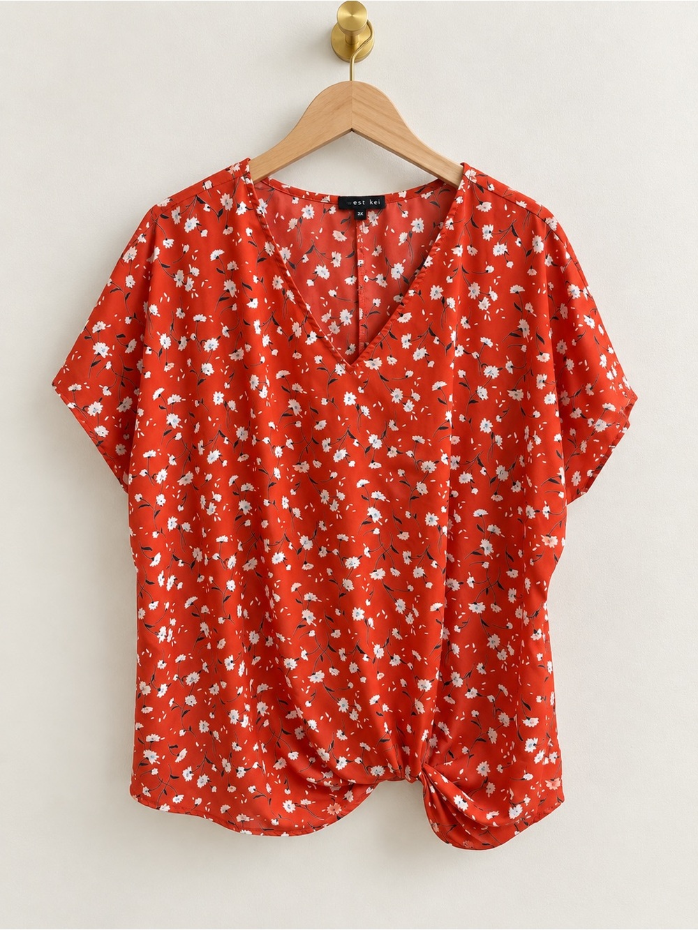 West Kei 2X Red Floral Twist Front Short Sleeve Blouse Plus Size